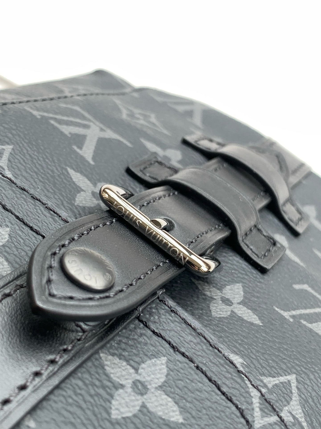 Louis Vuitton M82769 Nano Christopher
