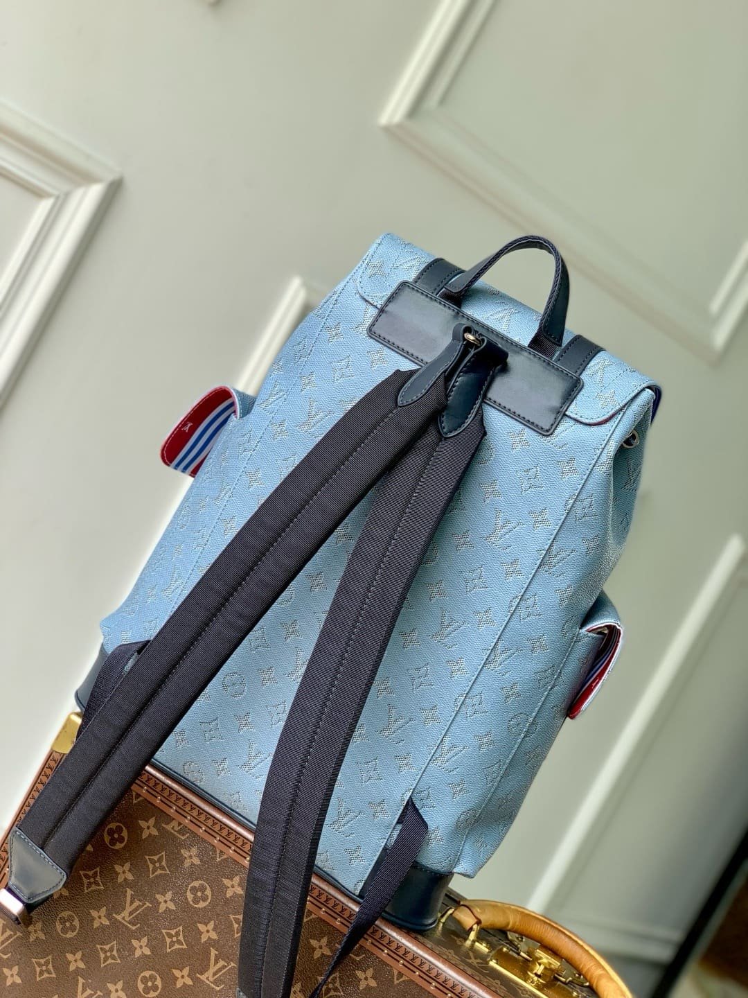 Louis Vuitton M14676 Christopher MM
