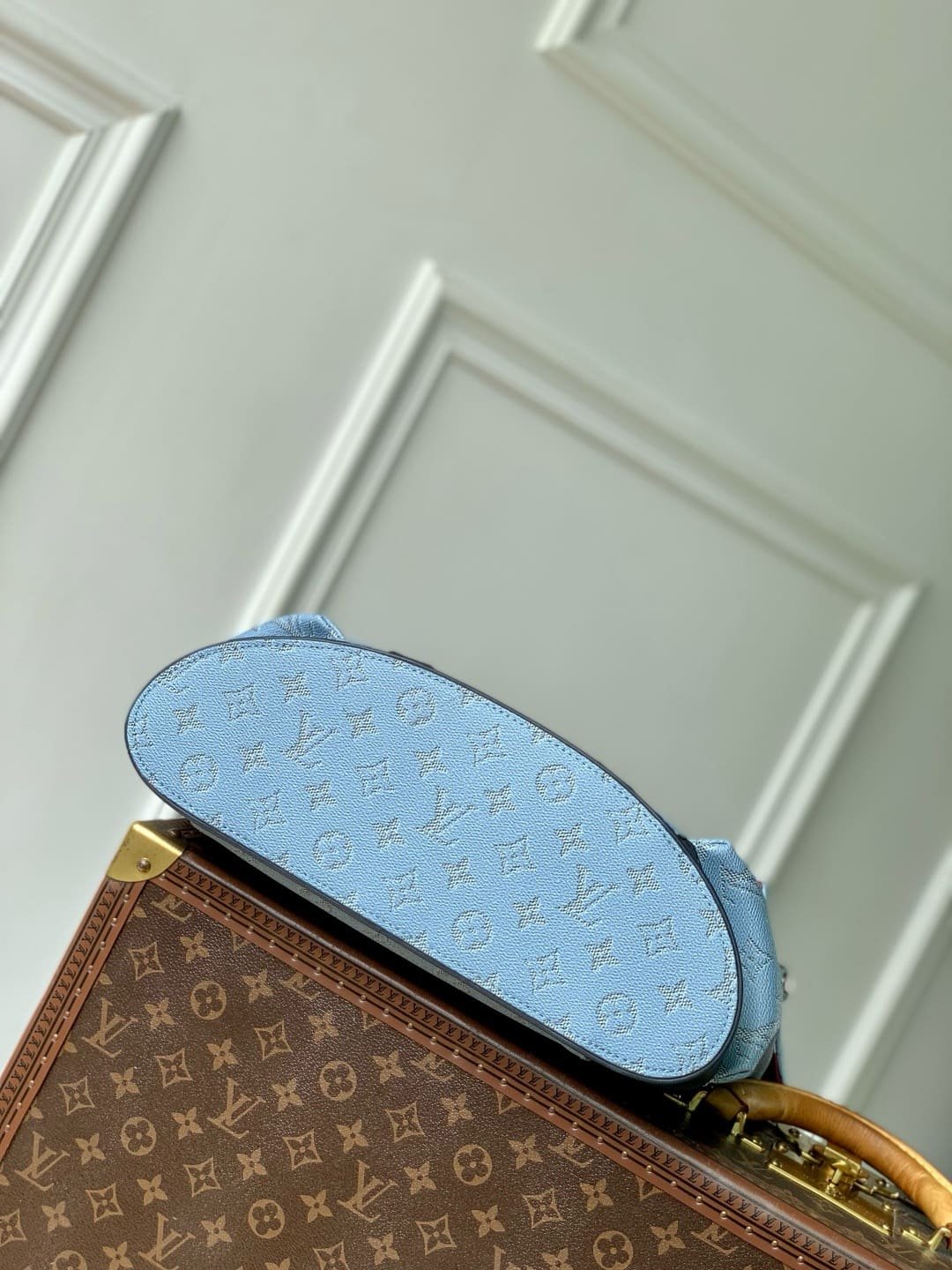 Louis Vuitton M14676 Christopher MM