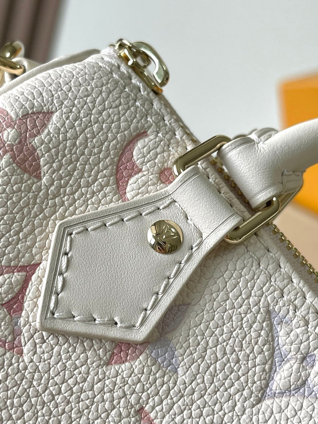 Louis Vuitton M25591 Nano Speedy Bag