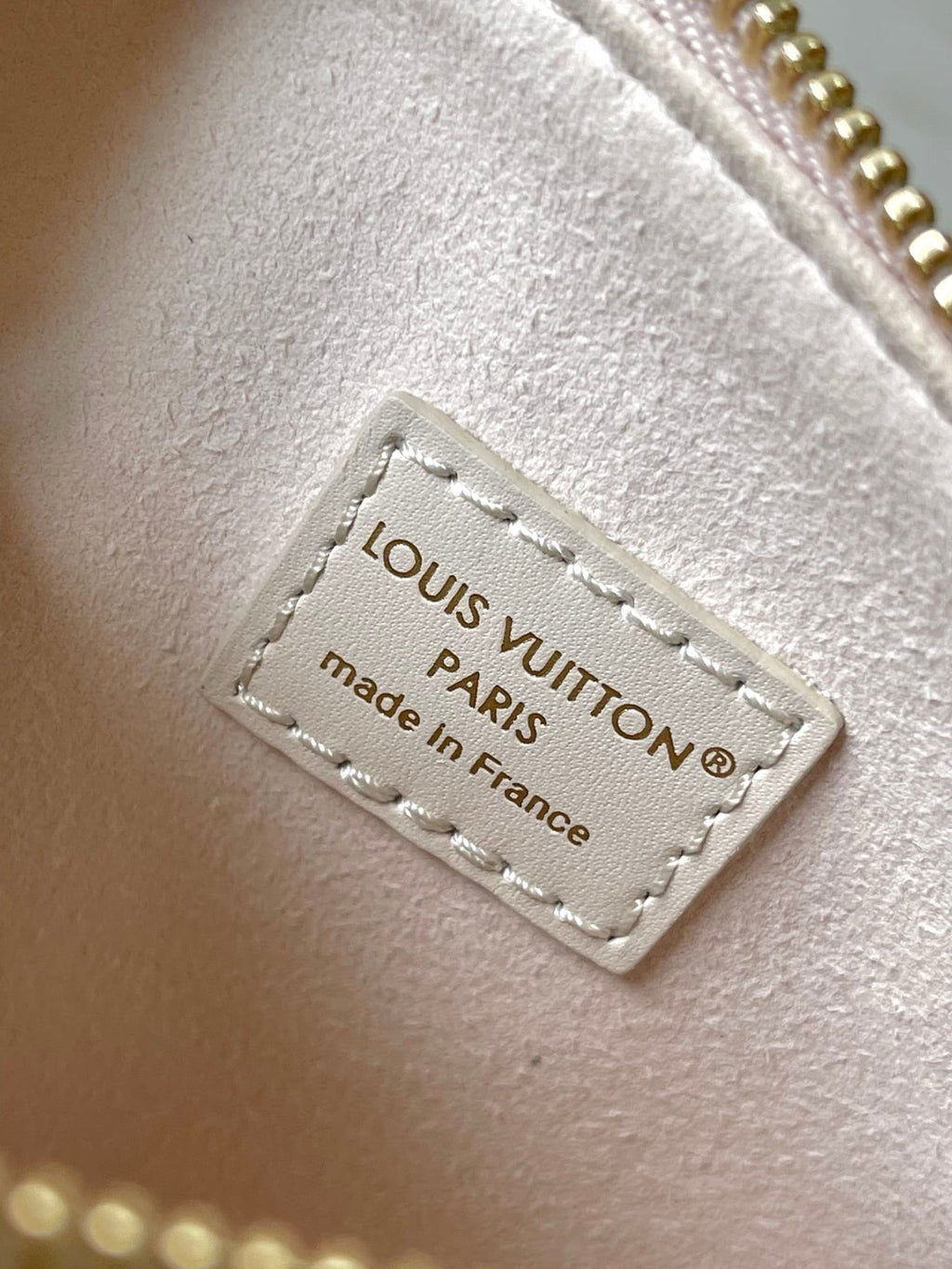 Louis Vuitton M25591 Nano Speedy Bag