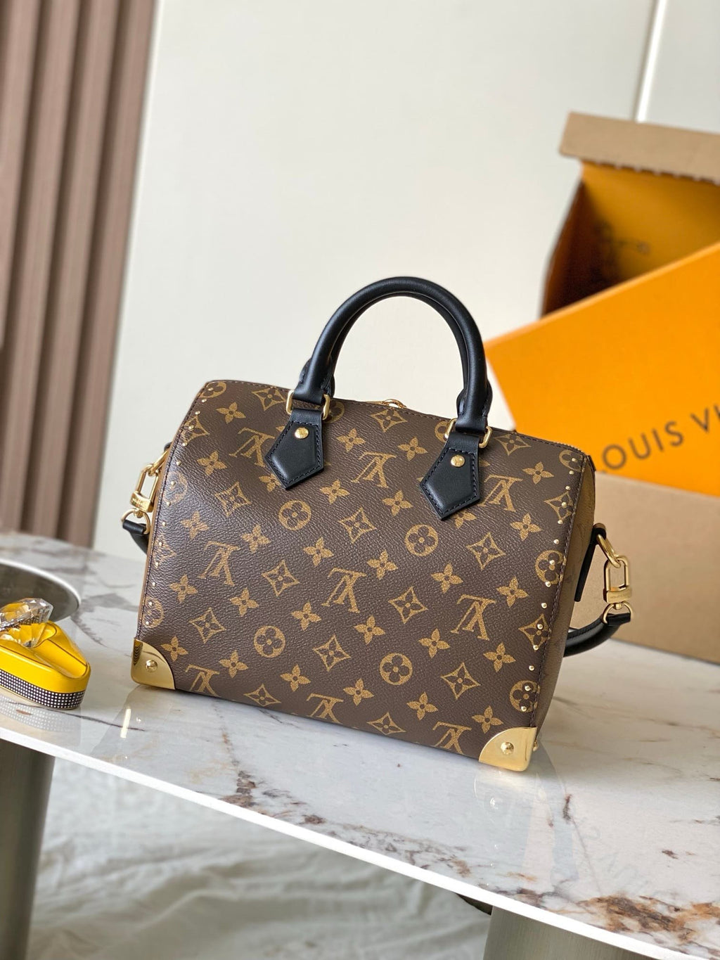 Louis Vuitton M26181 Speedy Trunk 25