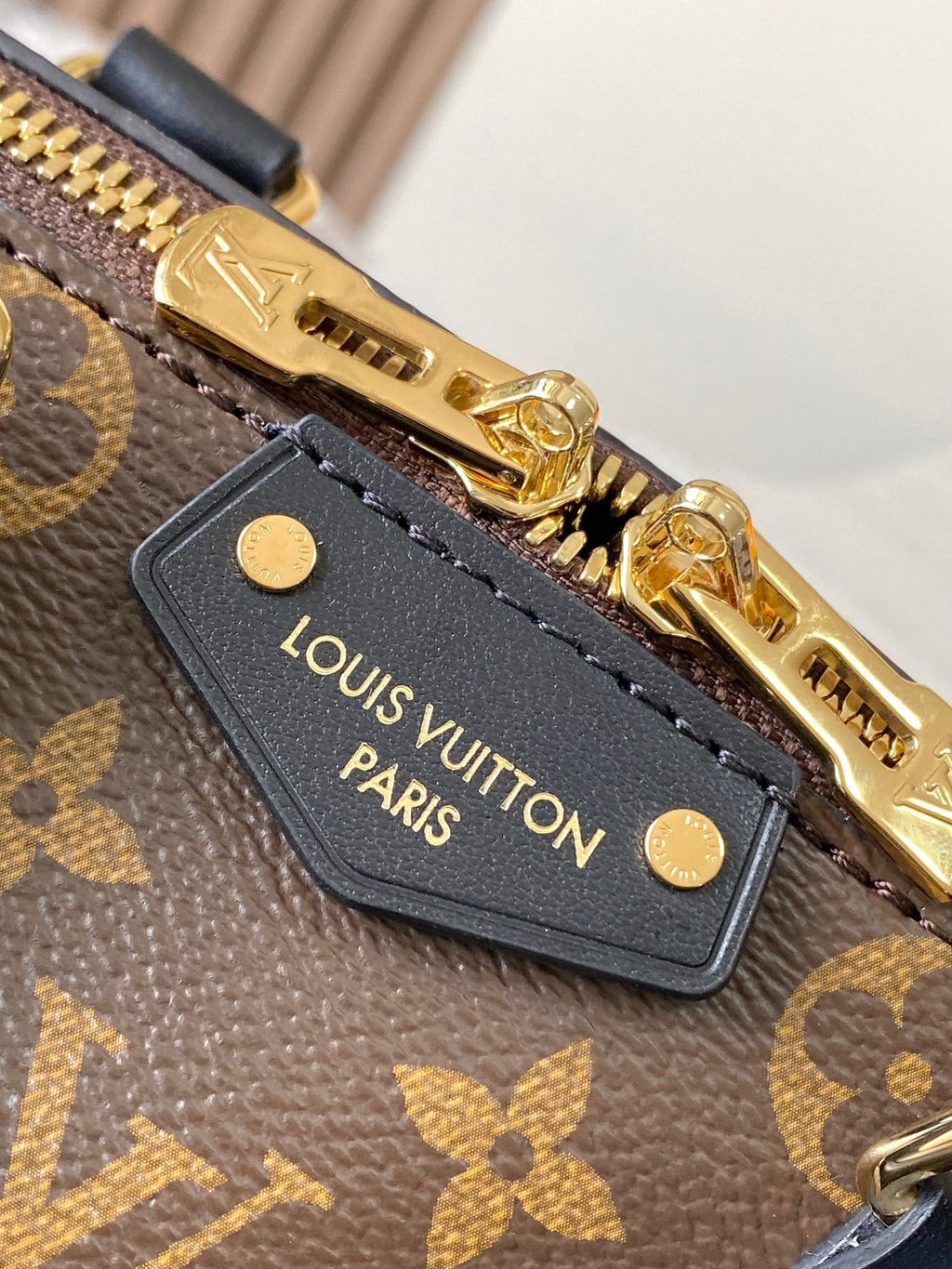 Louis Vuitton M26181 Speedy Trunk 25