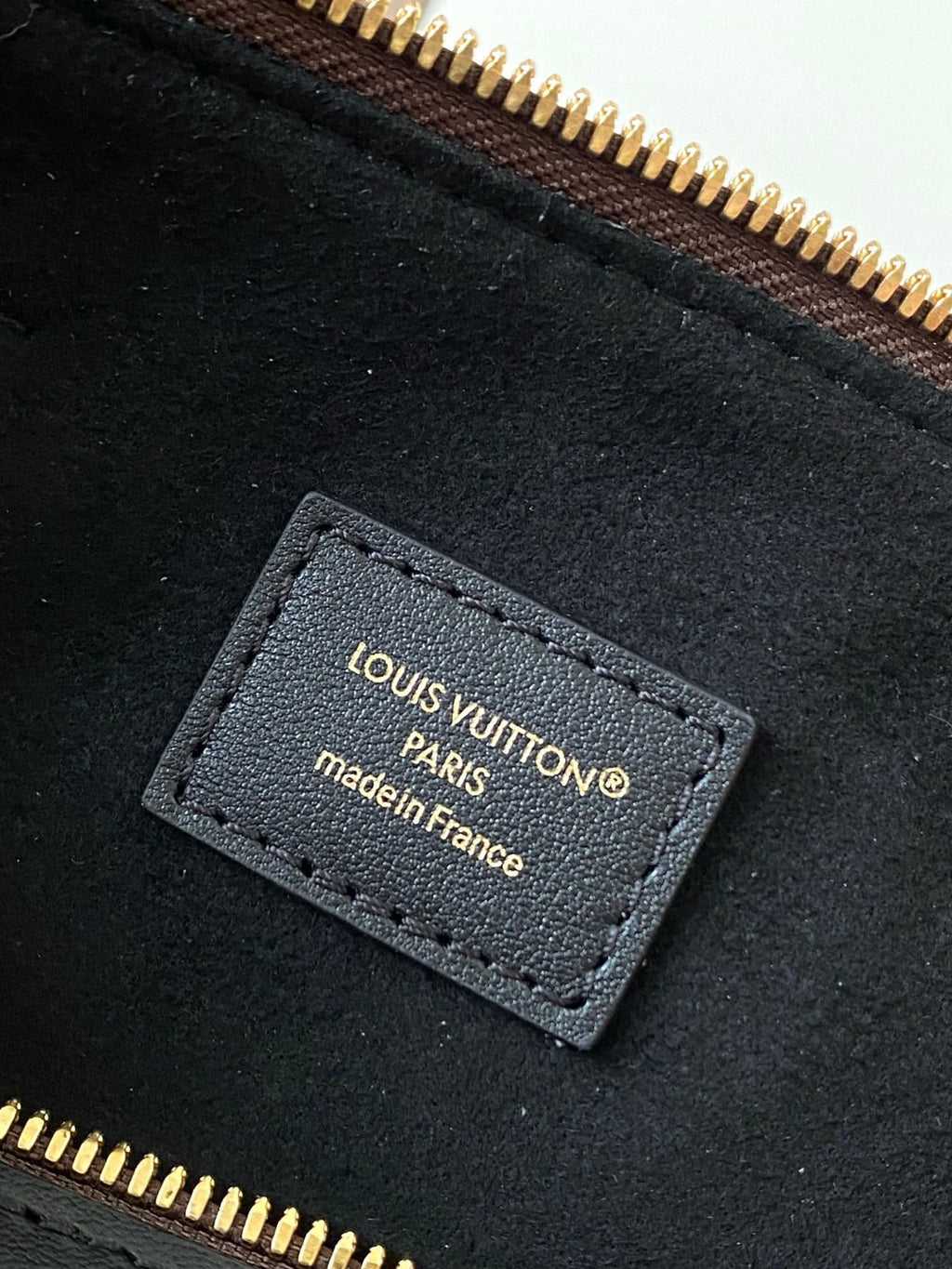 Louis Vuitton M26181 Speedy Trunk 25