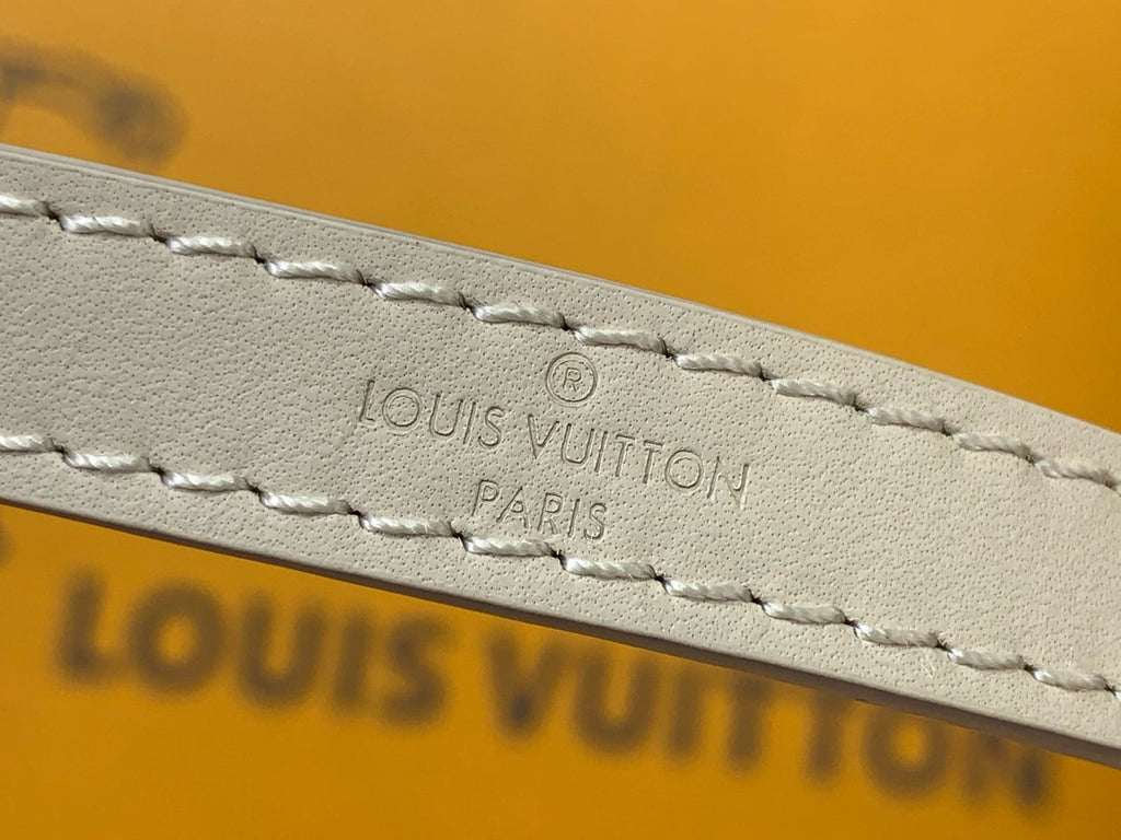 Louis Vuitton M25682 Pochette Métis East West