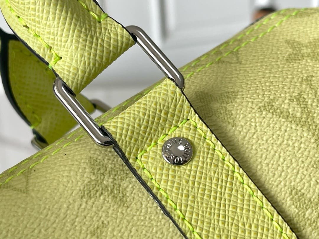 Louis Vuitton M14078 Keepall Bandoulière 25