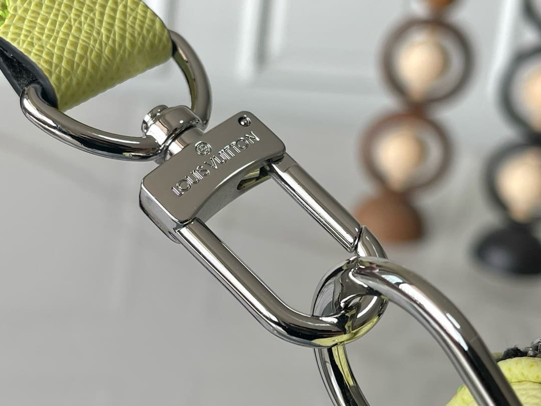Louis Vuitton M14078 Keepall Bandoulière 25