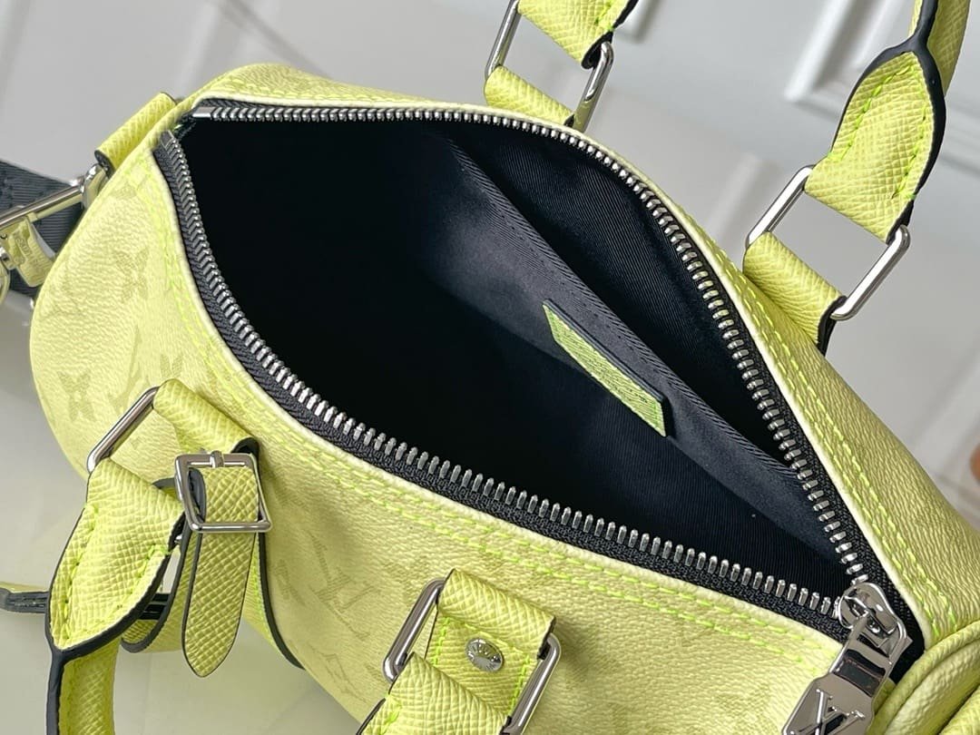 Louis Vuitton M14078 Keepall Bandoulière 25
