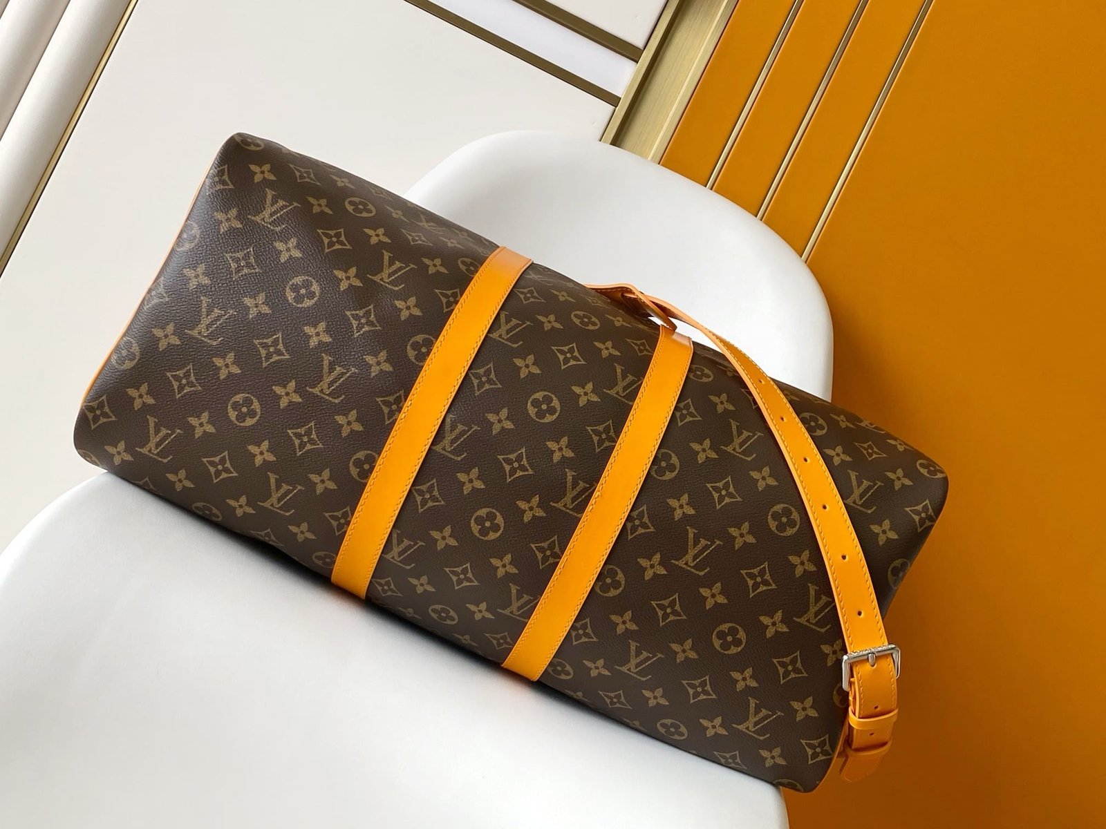 Louis Vuitton M12634 Keepall Bandoulière 50