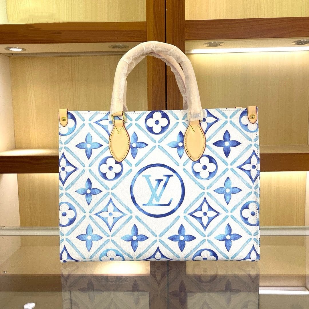 Louis Vuitton M11262 OnTheGo MM