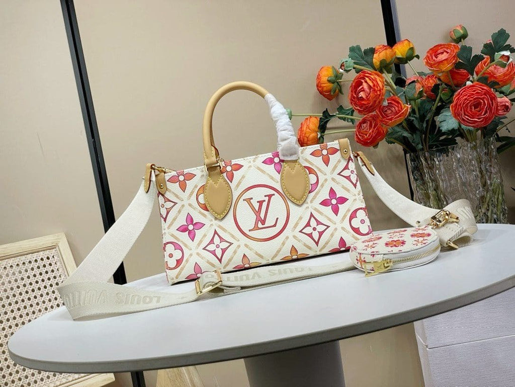Louis Vuitton M25318 OnTheGo East West