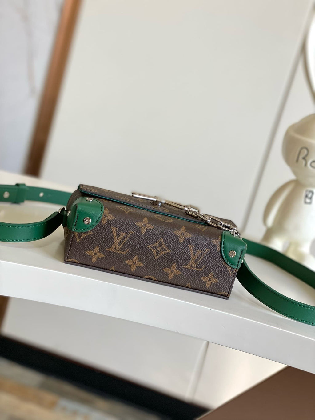 Louis Vuitton M12808 Steamer Wearable Wallet