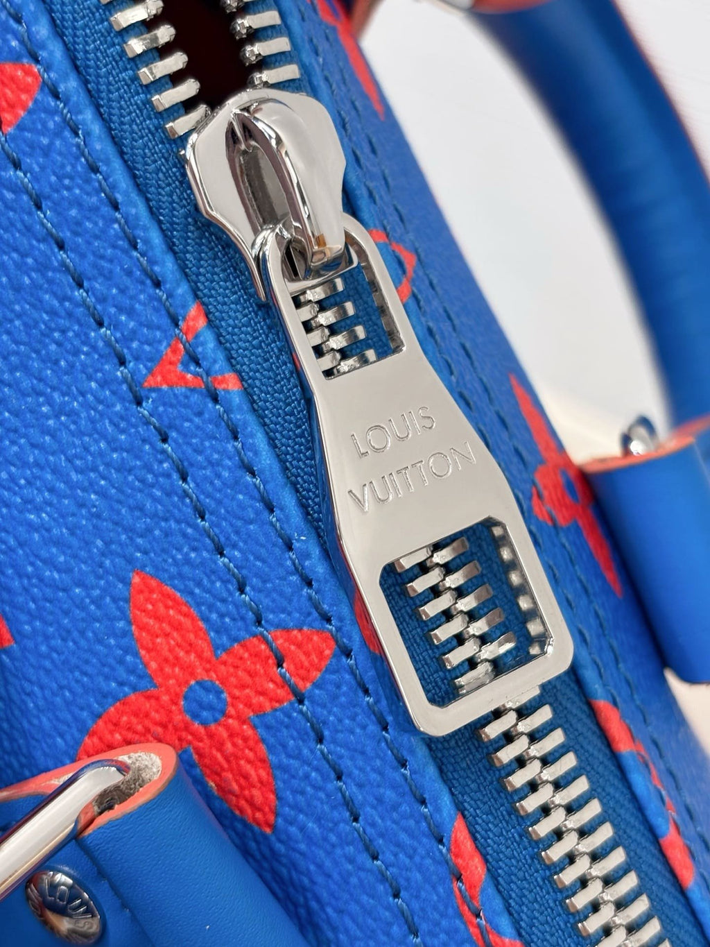Louis Vuitton M14989 Keepall Bandoulière 25