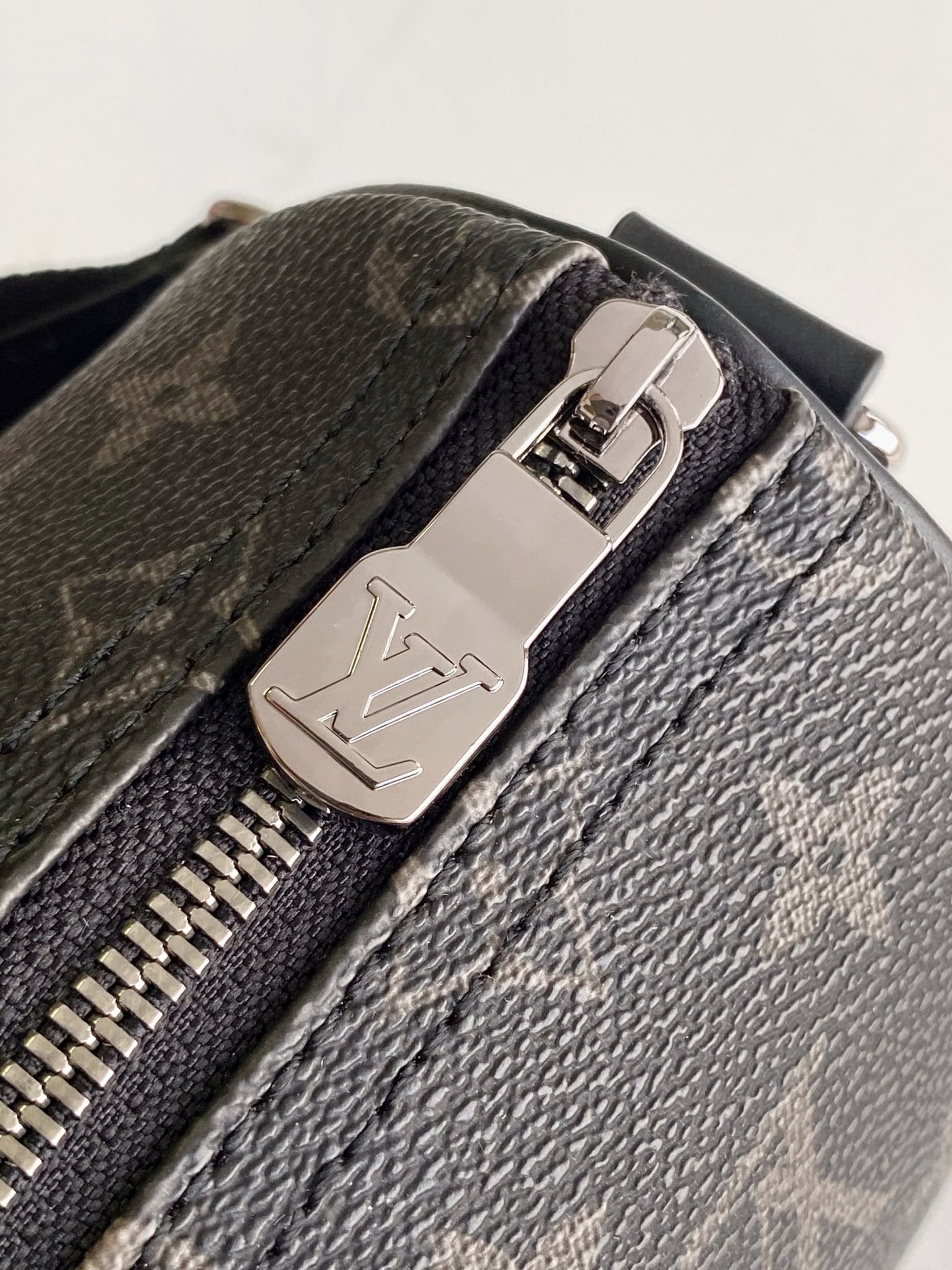 Louis Vuitton P01942 Keepall Bandoulière 25 Mon Monogram