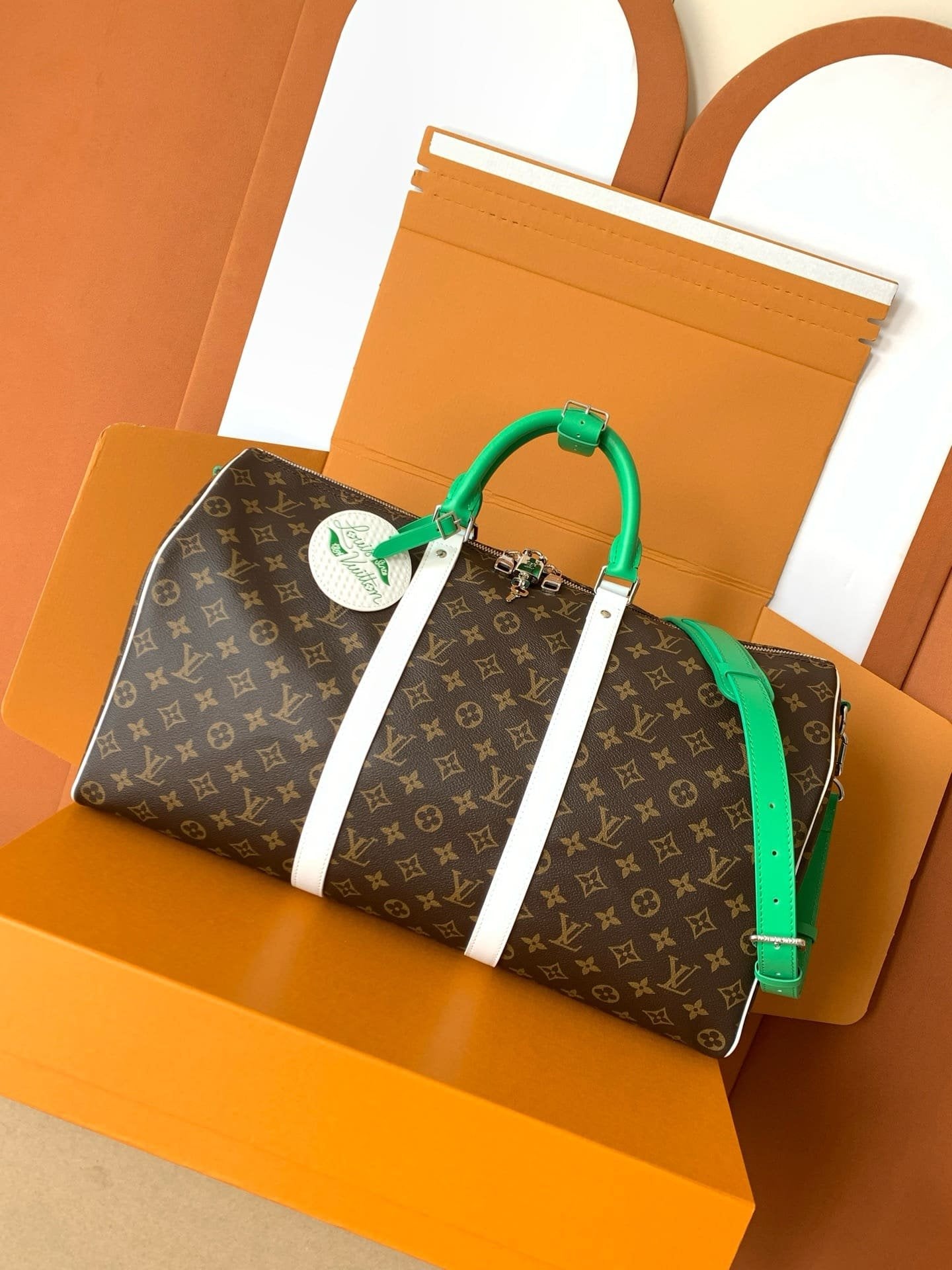 Louis Vuitton M13926 Keepall Bandoulière 50