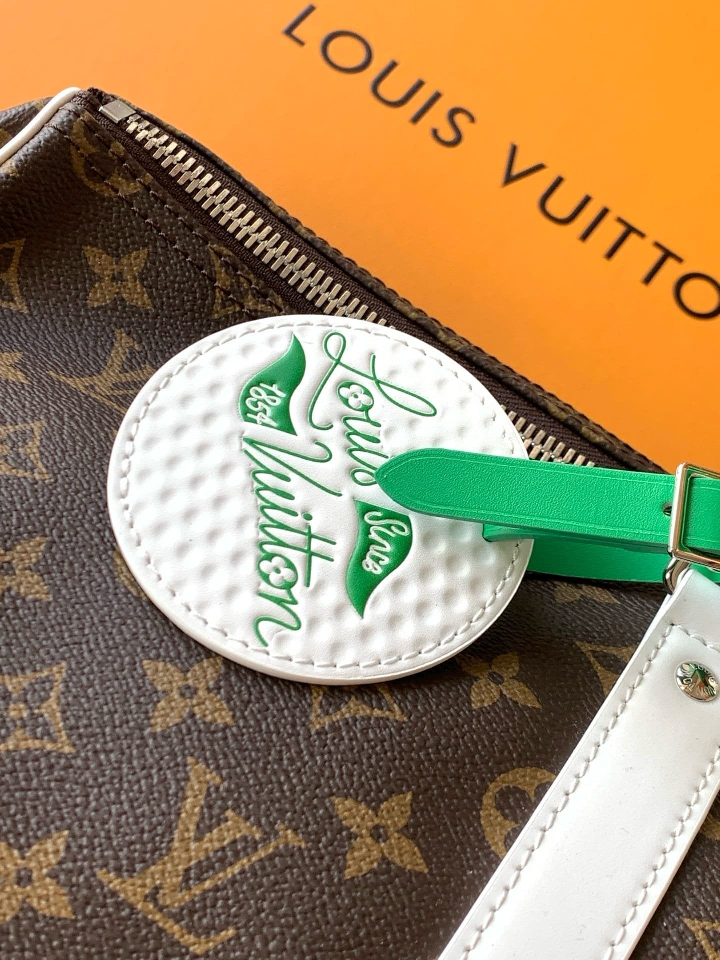 Louis Vuitton M13926 Keepall Bandoulière 50