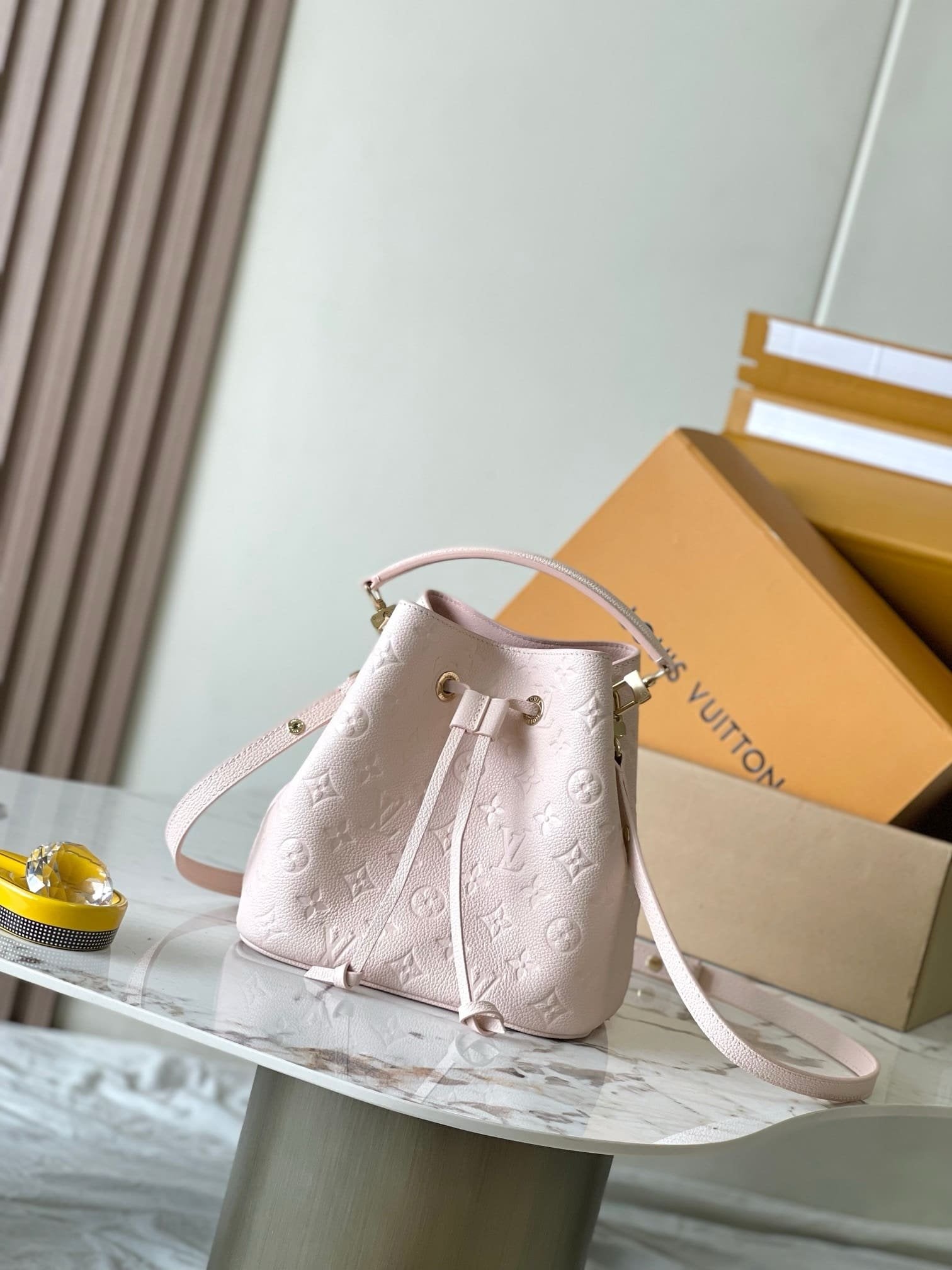 Louis Vuitton M47038 Néonoé BB