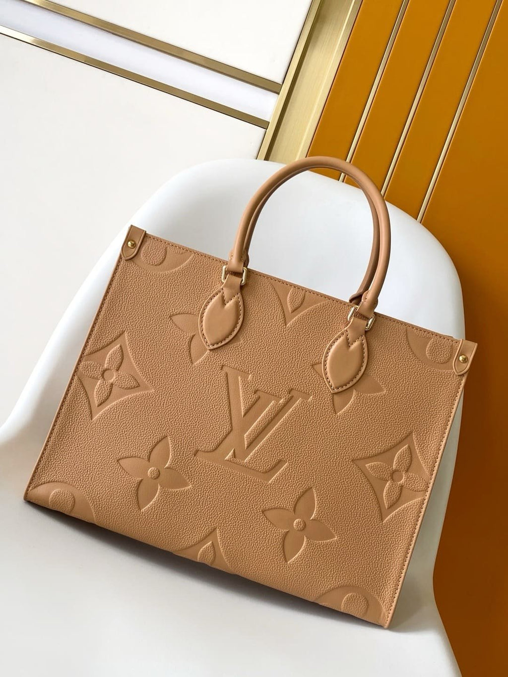 Louis Vuitton M14255 OnTheGo MM