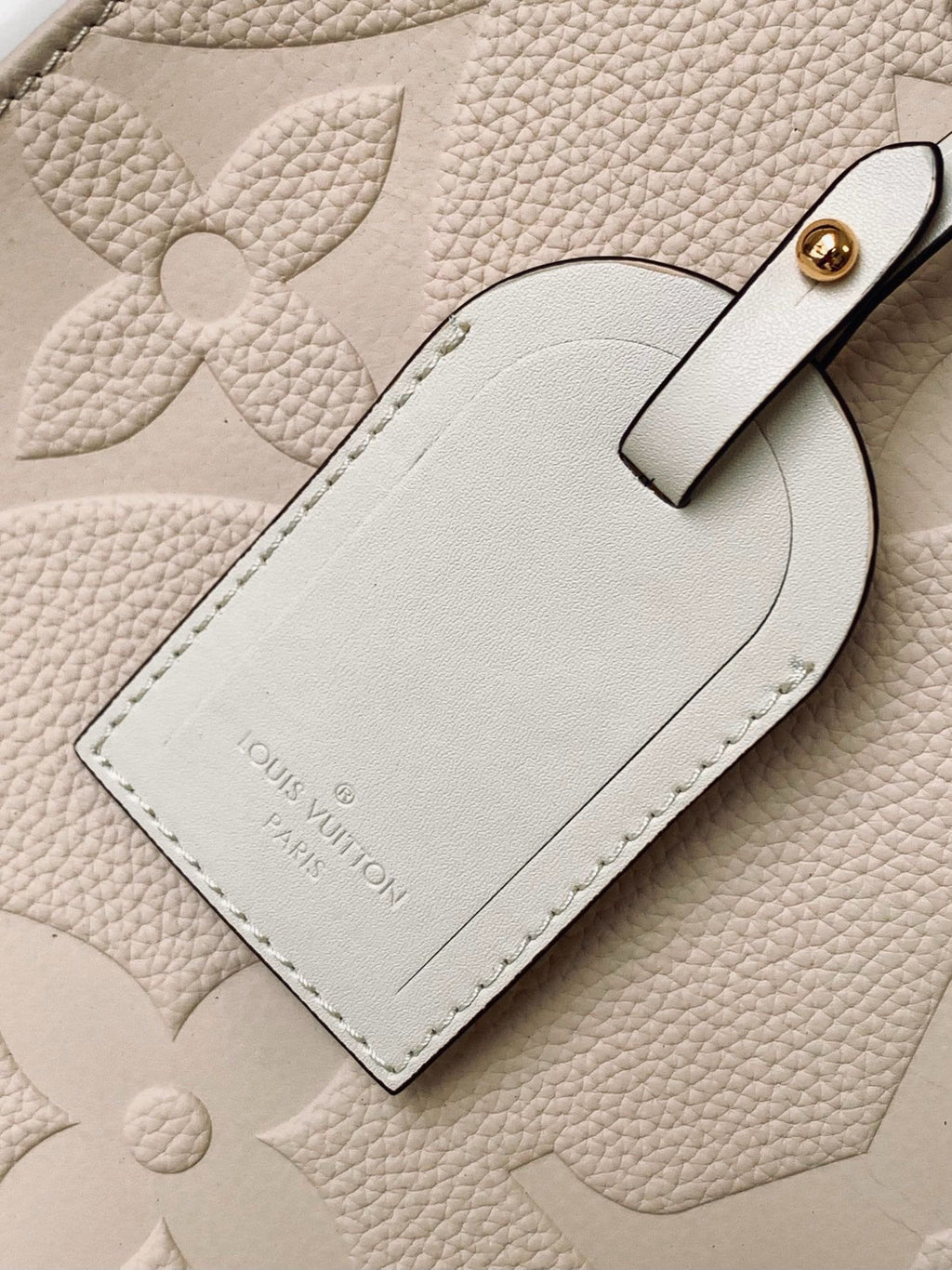 Louis Vuitton M46531 OnTheGo MM