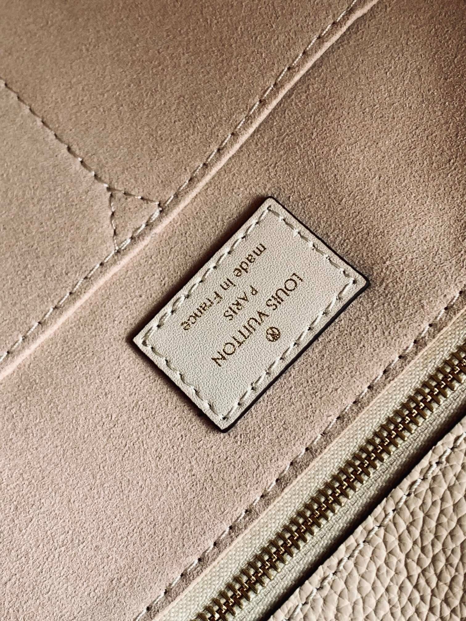 Louis Vuitton M46531 OnTheGo MM