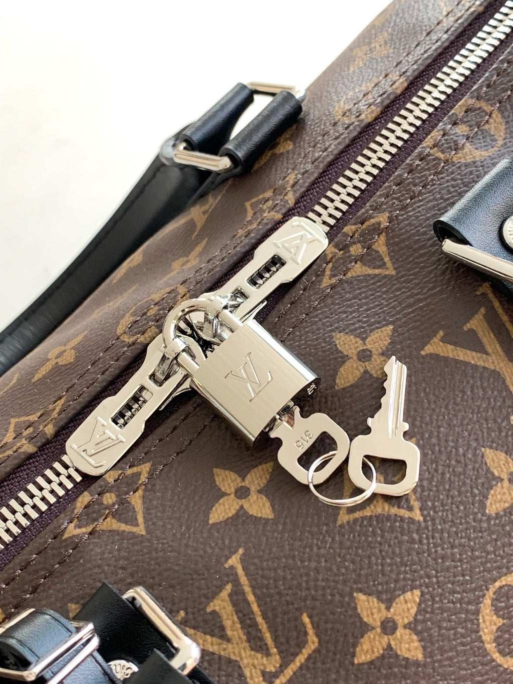 Louis Vuitton M56711 Keepall Bandoulière 45