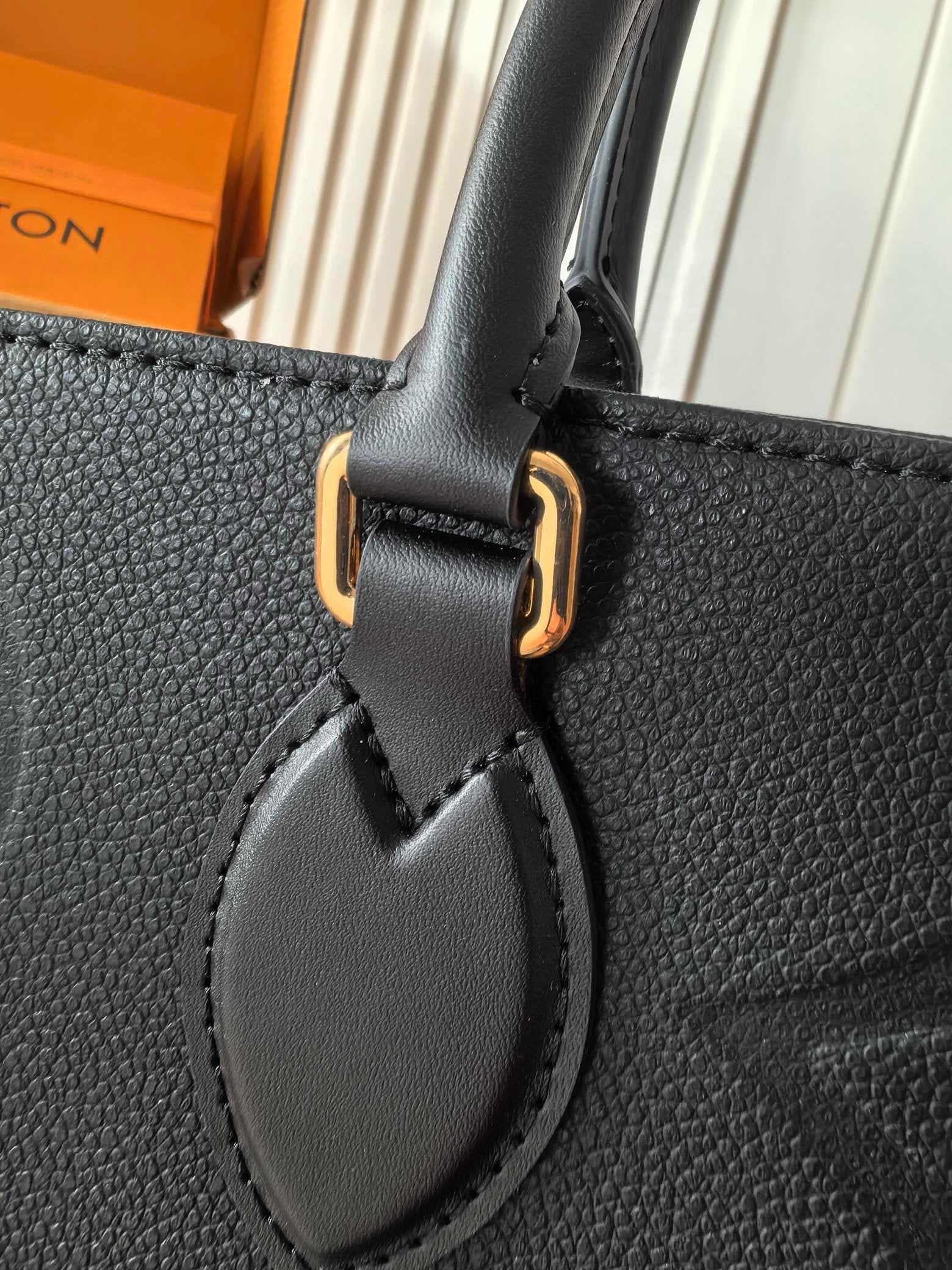 Louis Vuitton M44925 OnTheGo GM