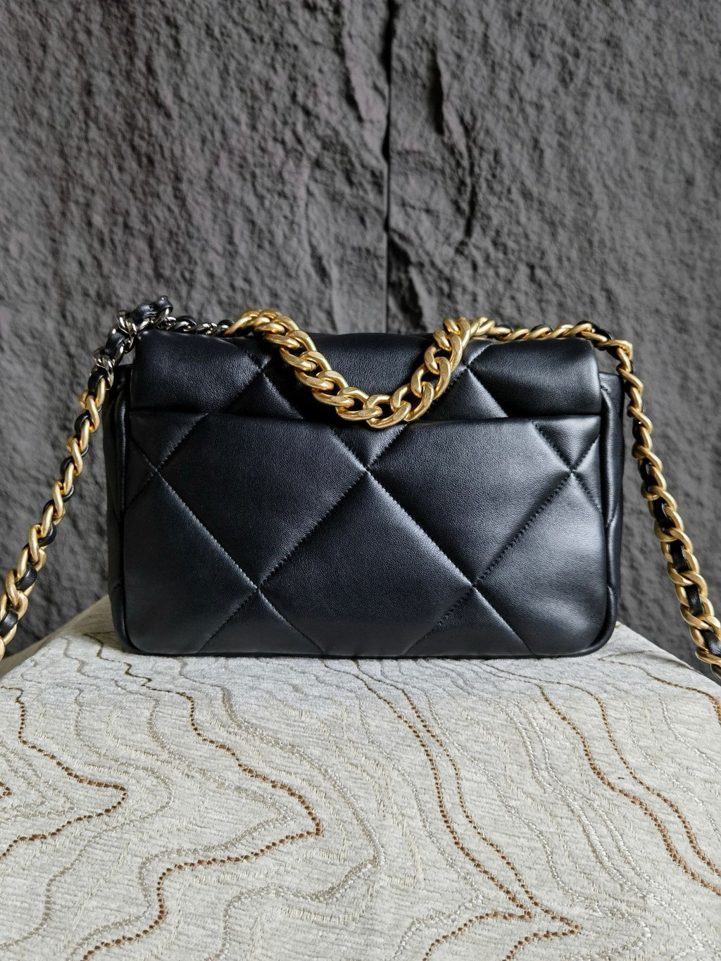 CHANEL 19 HANDBAG AS1160 Top quality version