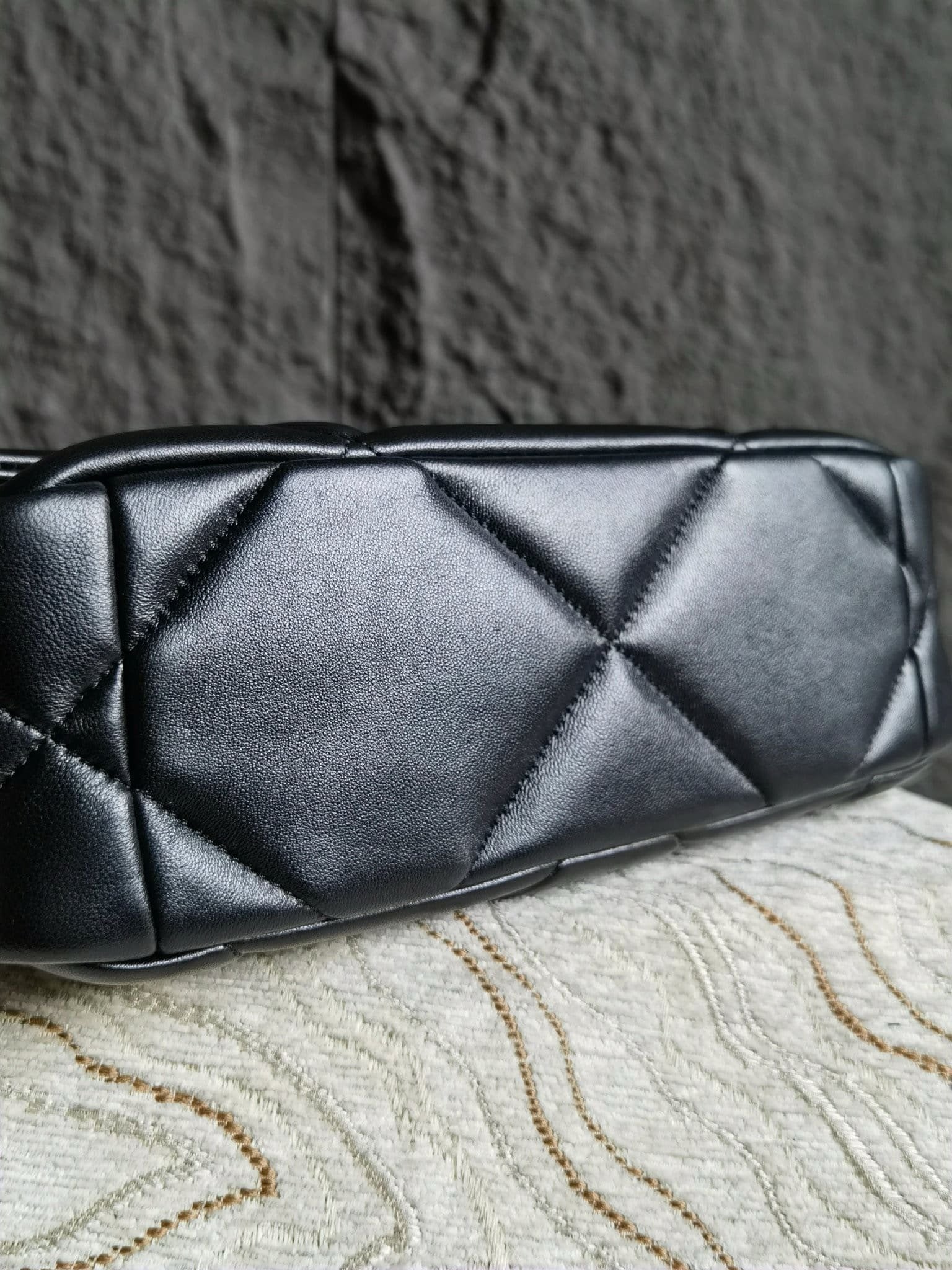 CHANEL 19 HANDBAG AS1160 Top quality version