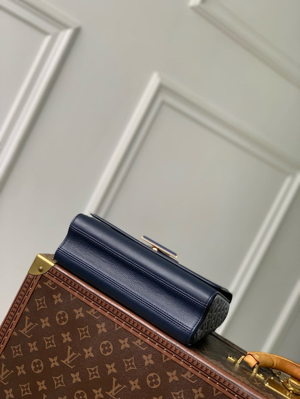 Louis Vuitton M14342 Twist MM Slim