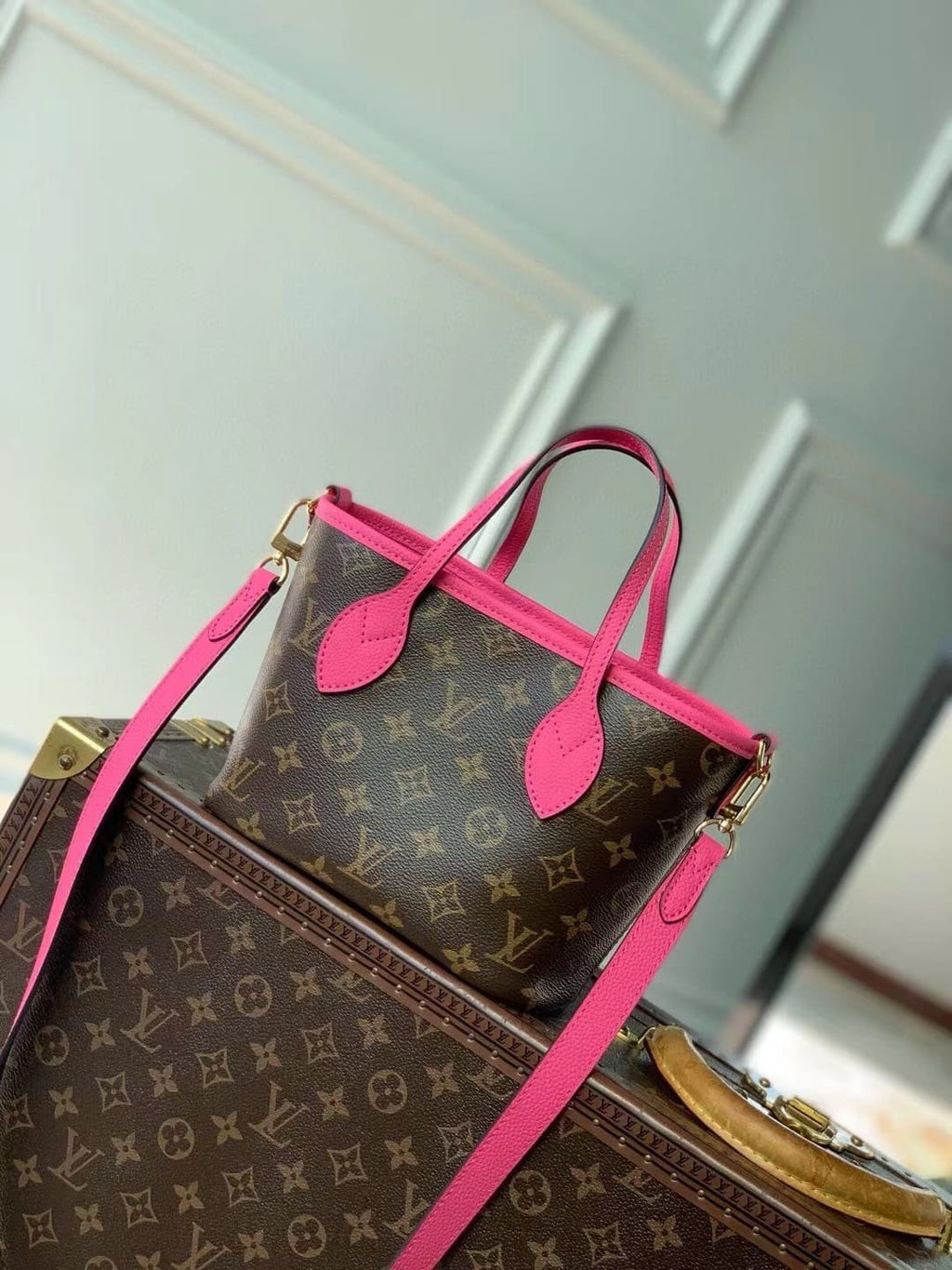 Louis Vuitton M12106 Neverfull Bandoulière Inside Out BB