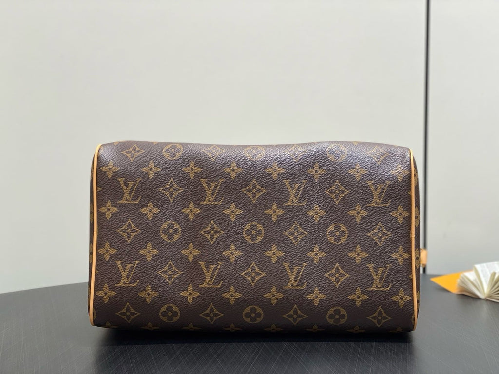Louis Vuitton M15107 Speedy Soft 30 Lucky