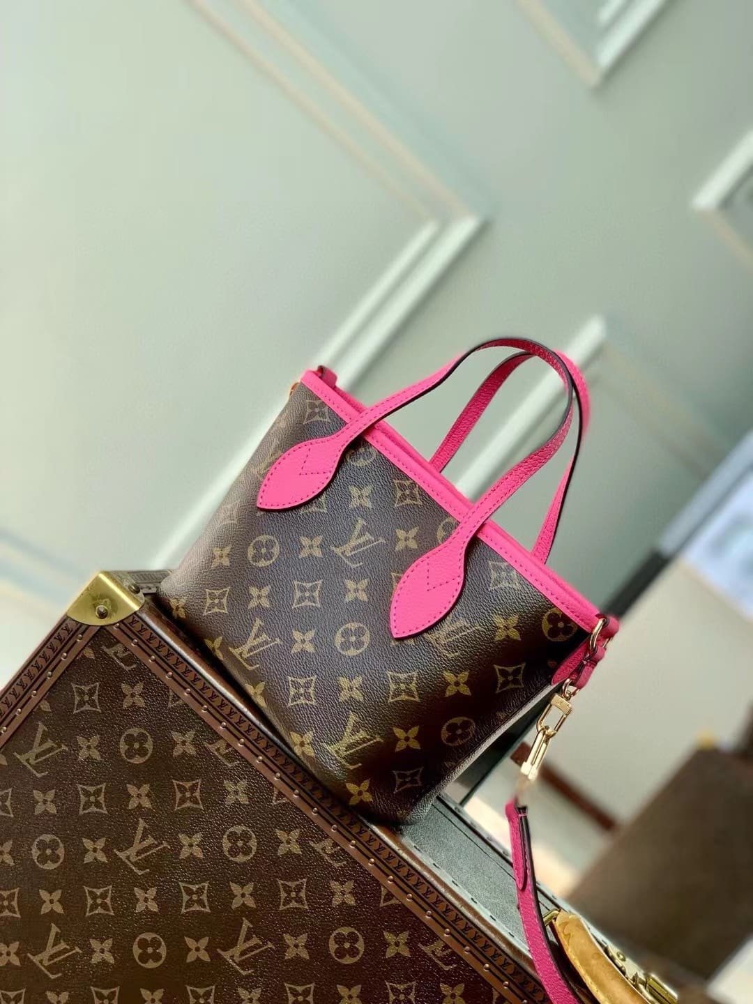 Louis Vuitton M12106 Neverfull Bandoulière Inside Out BB