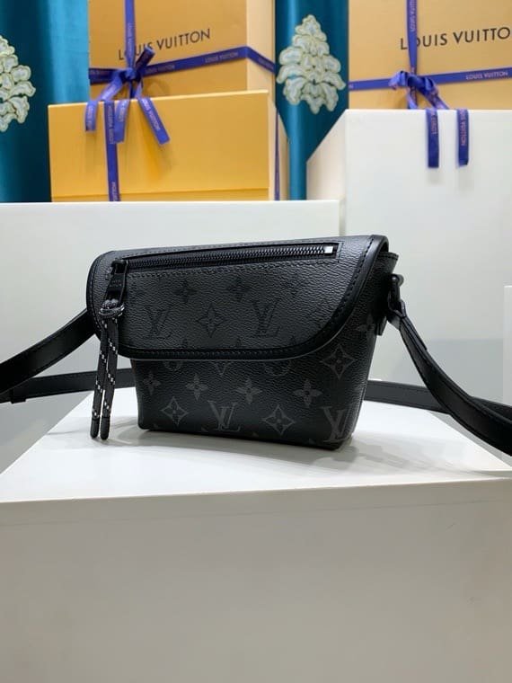 Louis Vuitton M12806 Pulse Wearable Wallet