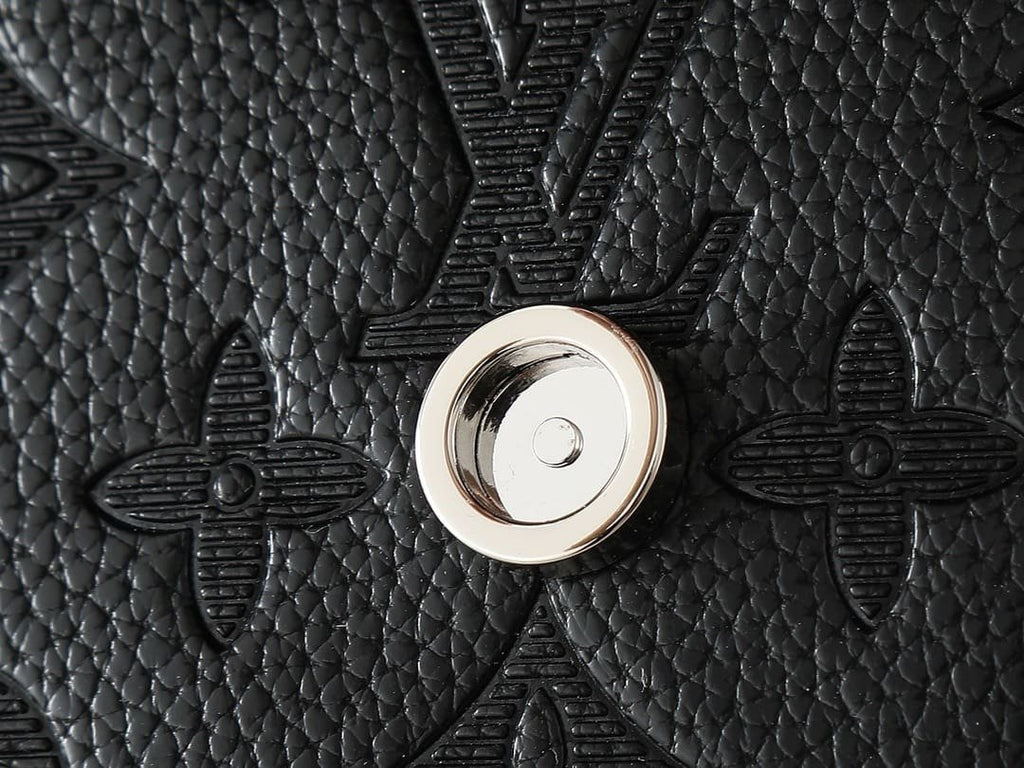 Louis Vuitton M12636 Pulse Wearable Wallet