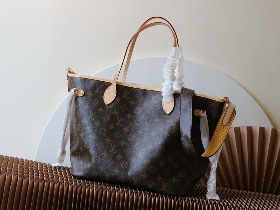 Louis Vuitton M11947 Neverfull Bandoulière Inside Out MM