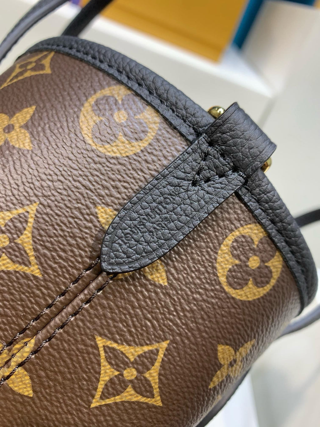 Louis Vuitton M12099 Neverfull Bandoulière Inside Out BB