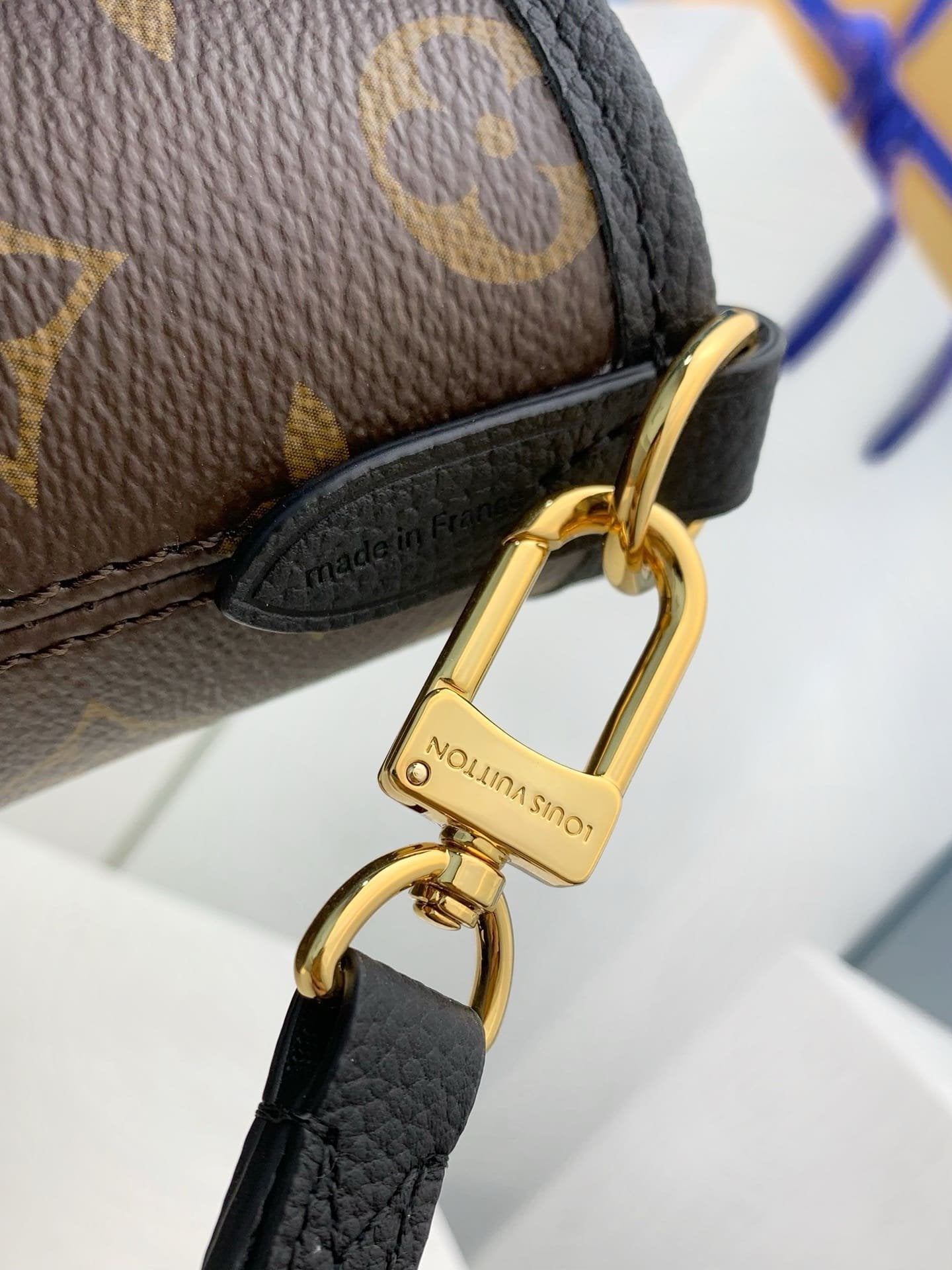 Louis Vuitton M12099 Neverfull Bandoulière Inside Out BB