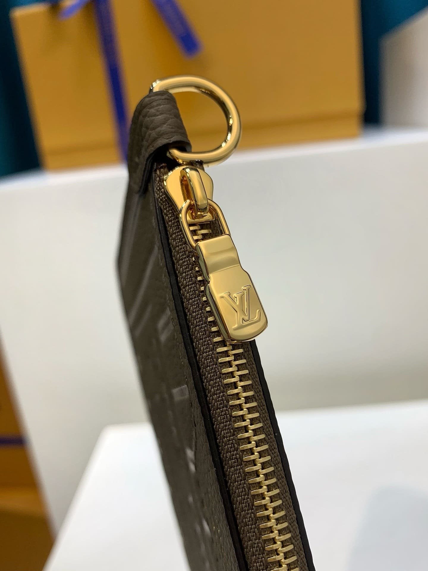 Louis Vuitton M12109 Neverfull Bandoulière Inside Out BB