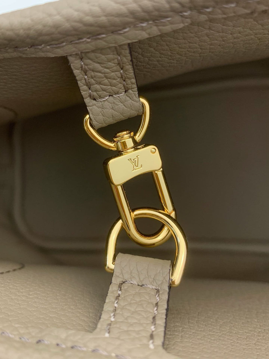 Louis Vuitton M12109 Neverfull Bandoulière Inside Out BB (top quality)
