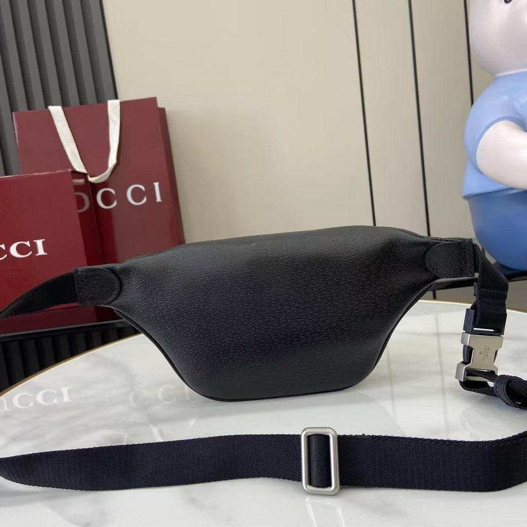 Gucci Ophidia small belt bag