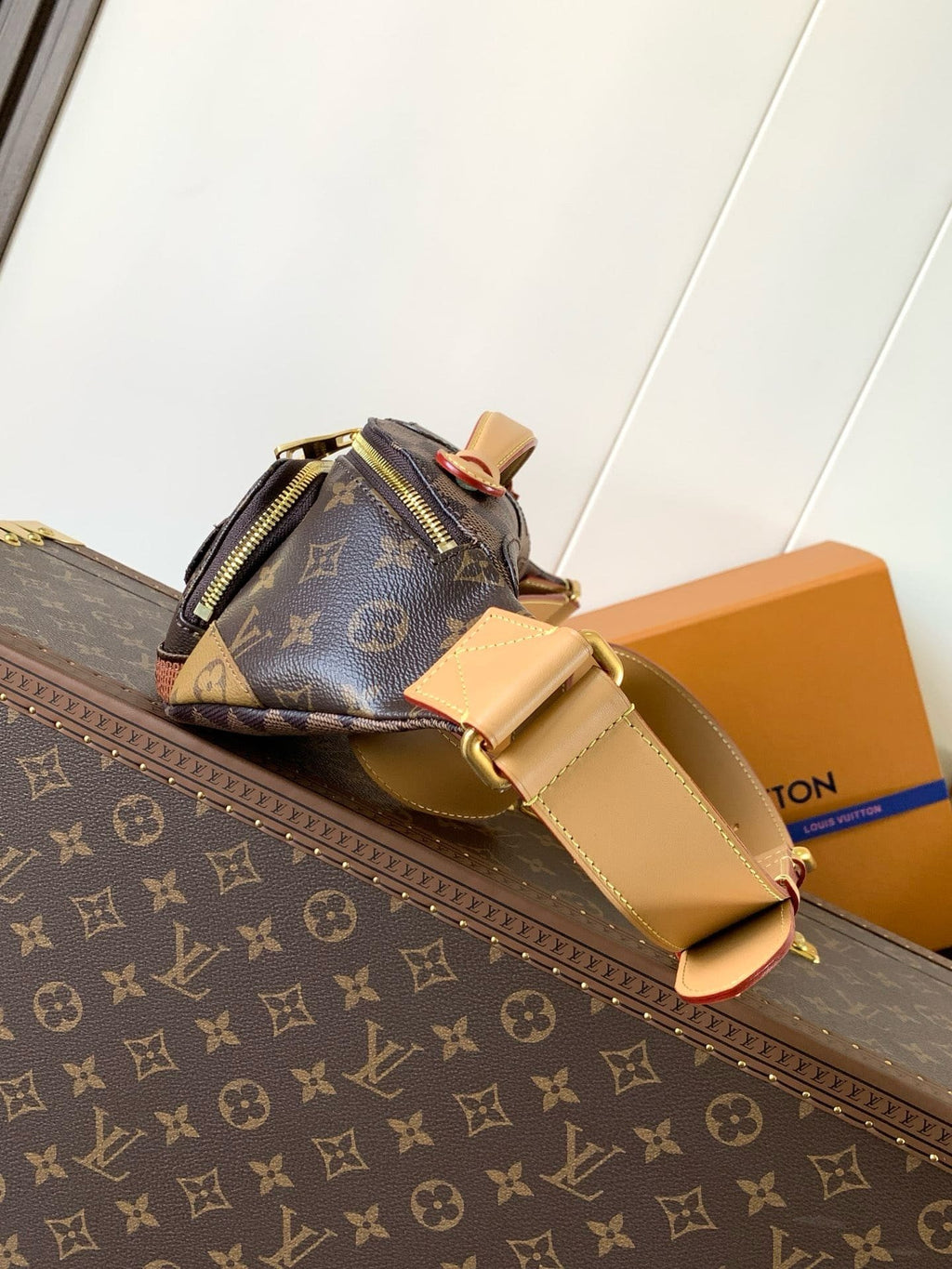 Louis Vuitton M15271 Rush Bumbag