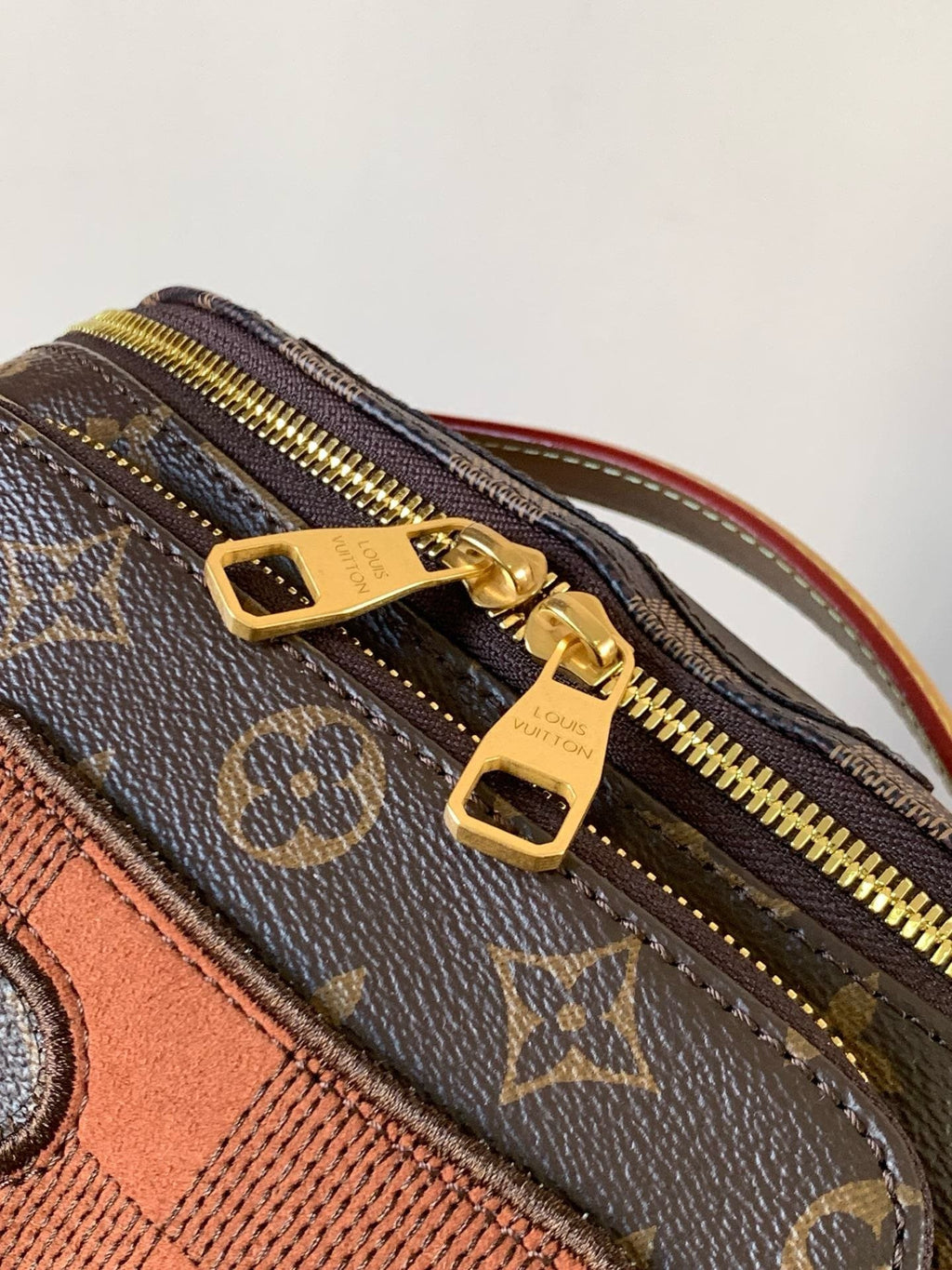 Louis Vuitton M15271 Rush Bumbag