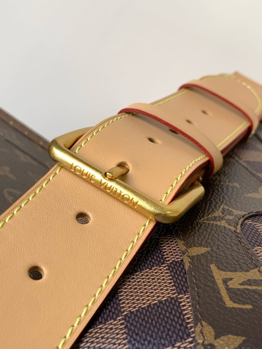 Louis Vuitton M15271 Rush Bumbag