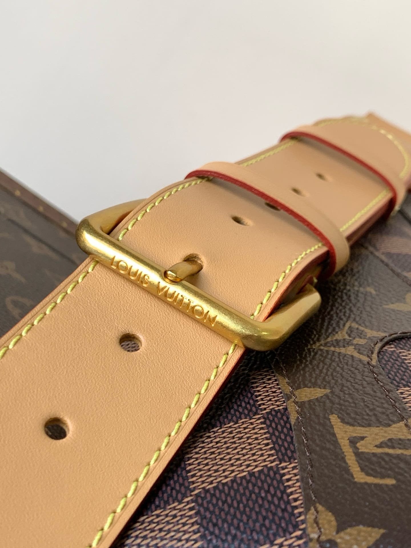 Louis Vuitton M15271 Rush Bumbag