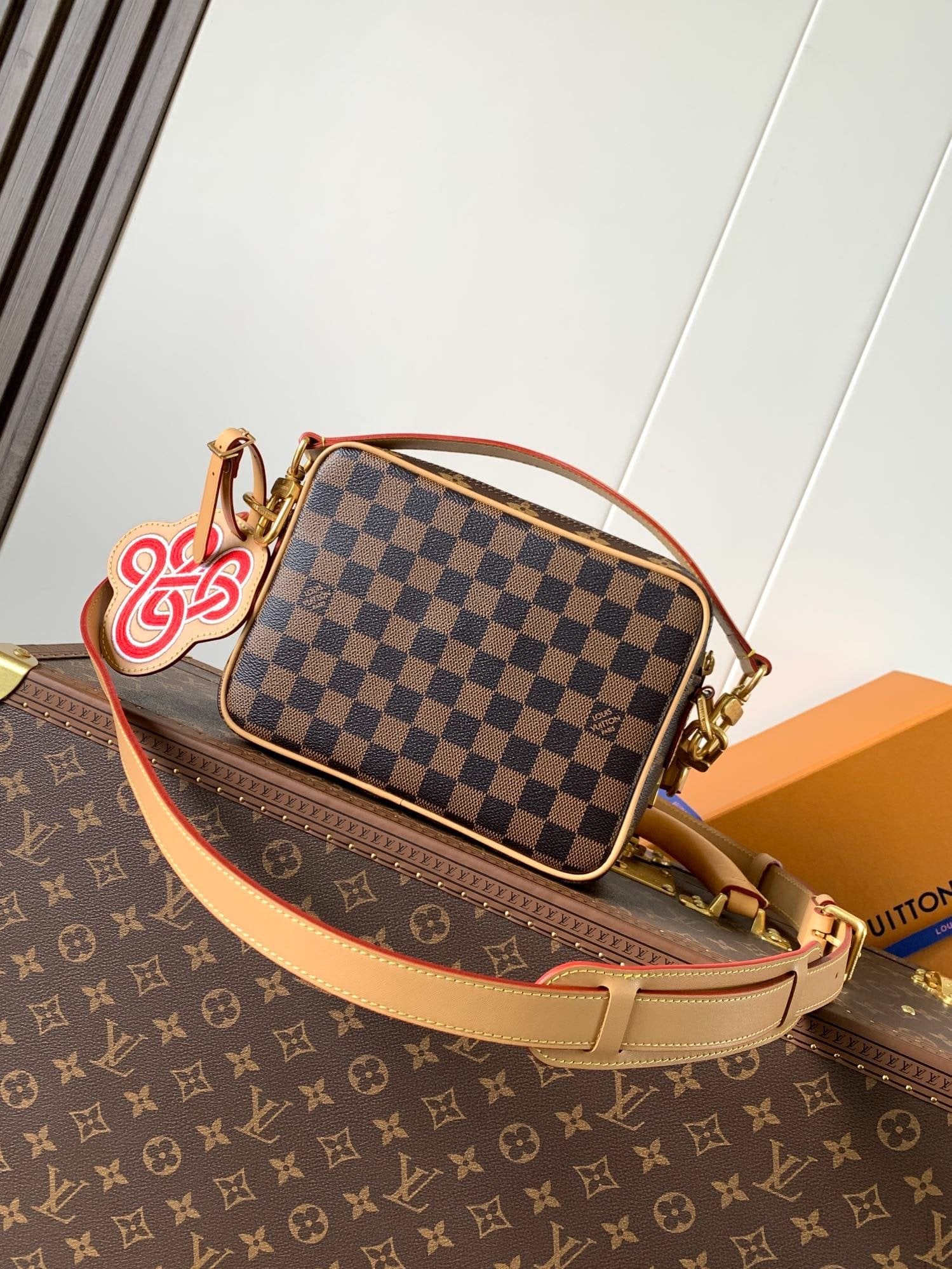 Louis Vuitton M26068 Nil