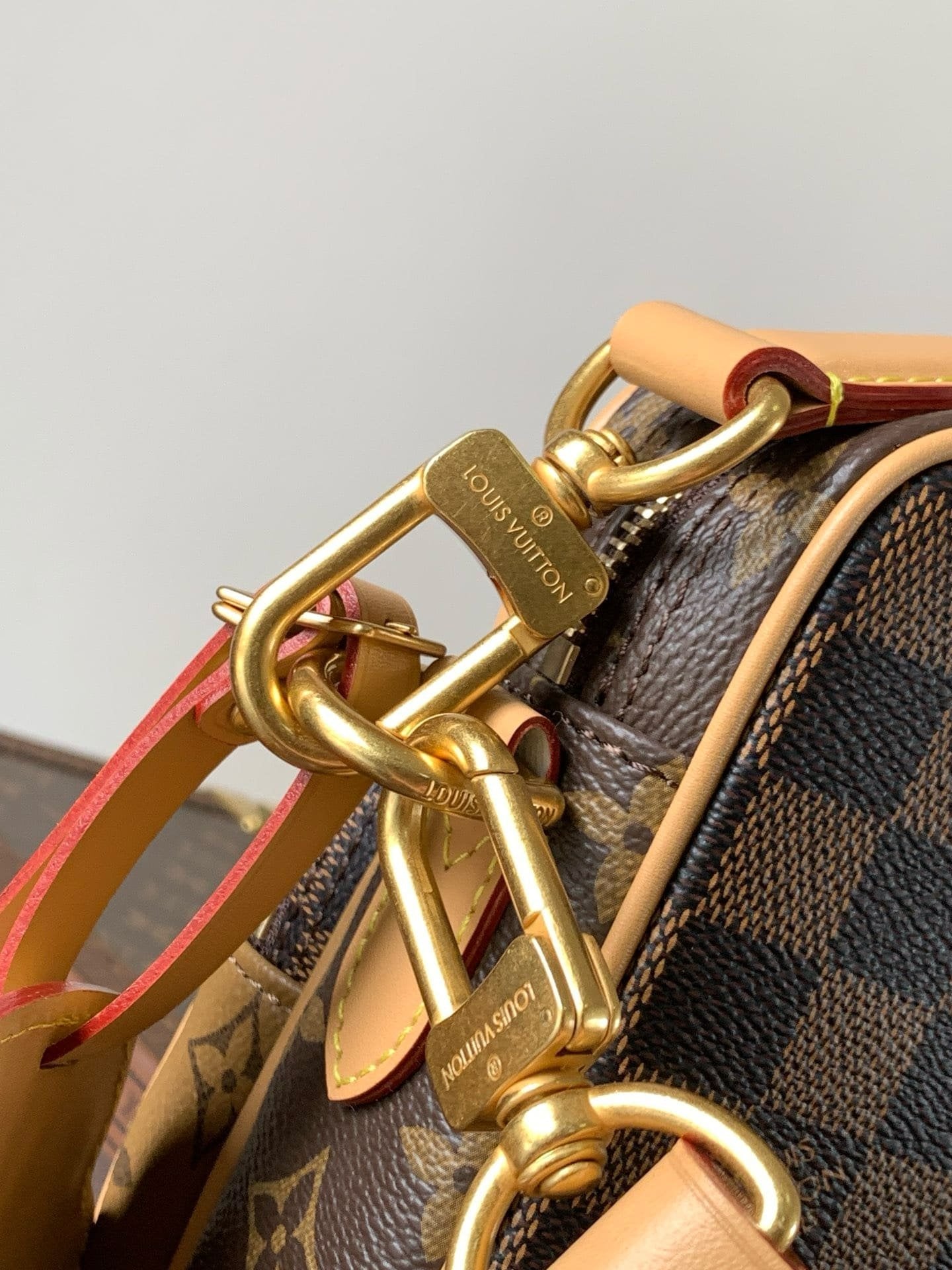 Louis Vuitton M26068 Nil