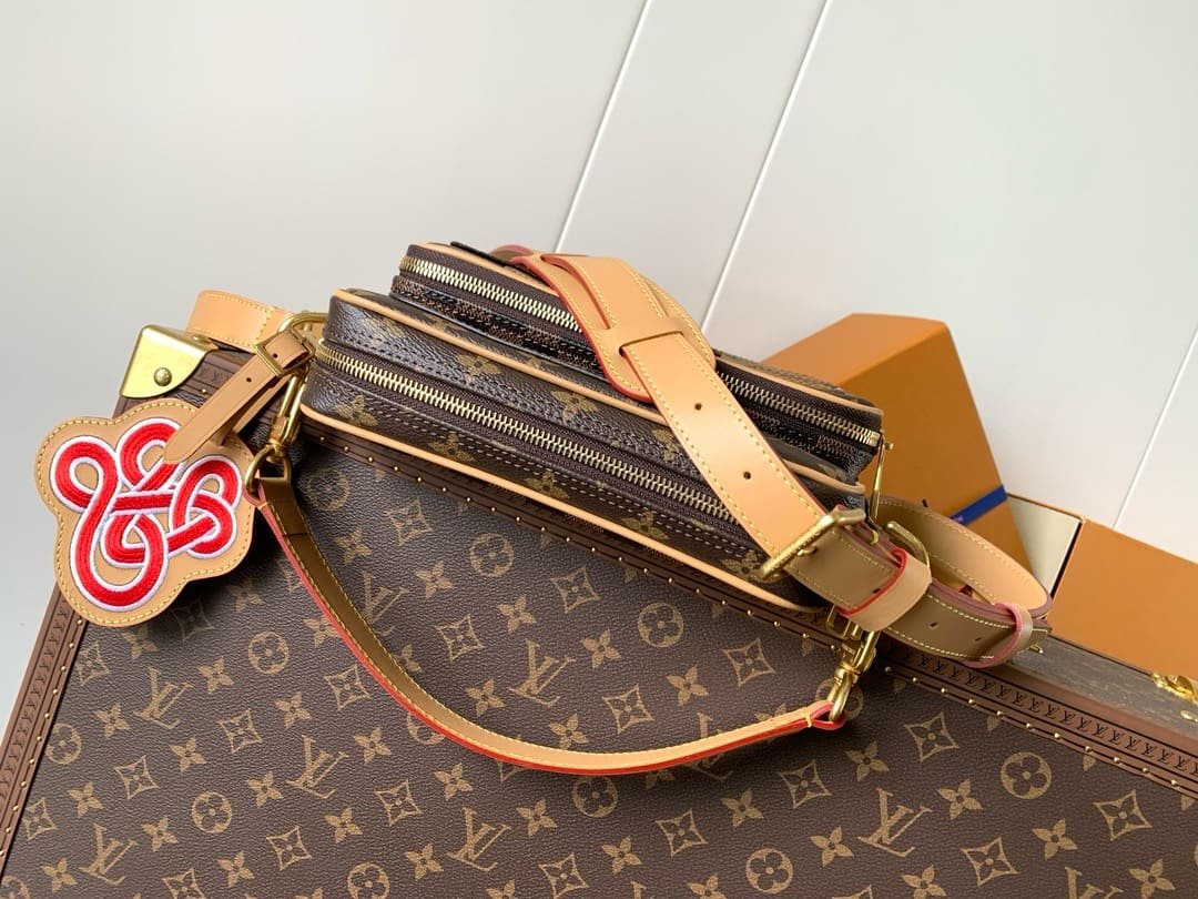 Louis Vuitton M26068 Nil