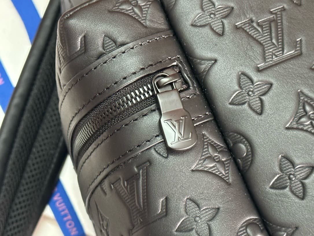 Louis Vuitton M43680 Discovery Backpack