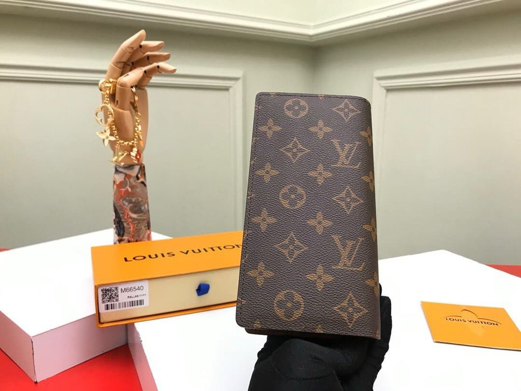 Louis Vuitton M66540 Wallet