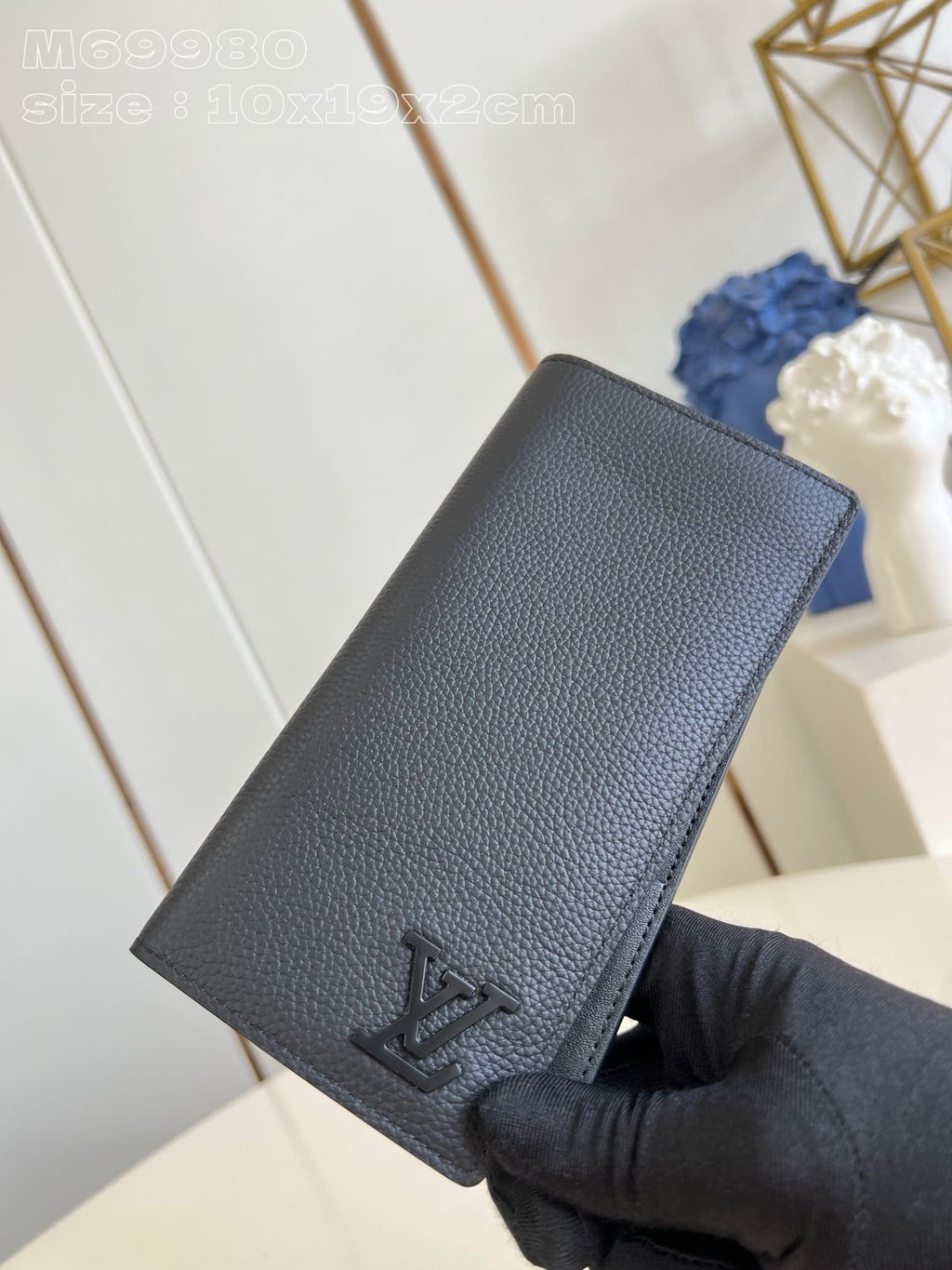 Louis Vuitton M69980 Brazza Wallet